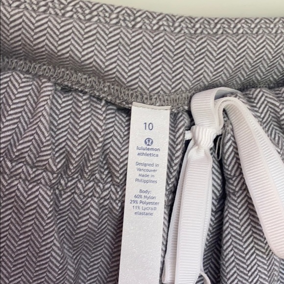 Lululemon ankle pant - Picture 3 of 7